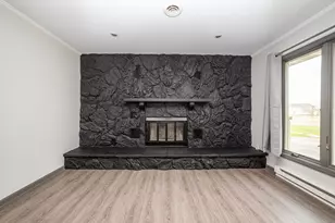 307 Illini Dr, Minooka, IL 60447 - Photo 9