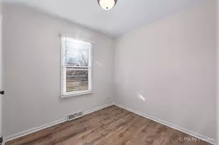 1019 Maple St, Lake in the Hills, IL 60156 - Photo 17