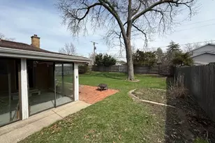 939 S Grace St, Lombard, IL 60148 - Photo 23