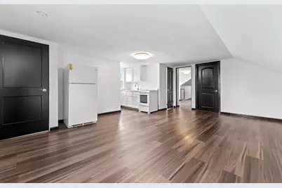 84 S Weston Avenue, Elgin, IL 60123 - Photo 17