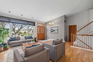 9330 Murray Ct, Morton Grove, IL 60053 - Photo 11