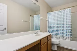 [Address not provided], Carpentersville, IL 60110 - Photo 13