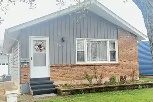 1105 Assell Ave, Aurora, IL 60505 - Photo 3