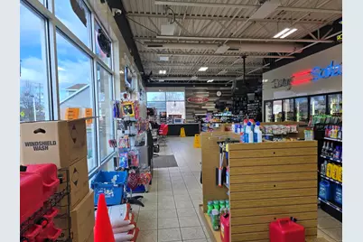 908 E Irving Park Road, Streamwood, IL 60107 - Photo 9