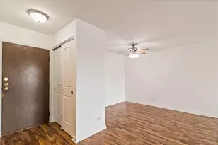 945 E Kenilworth Ave, Palatine, IL 60074 - Photo 3