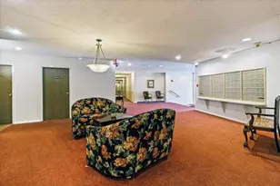 945 E Kenilworth Ave, Palatine, IL 60074 - Photo 11