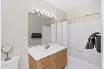 1210 Chicago Avenue #305B, Evanston, IL 60202 - Photo 11