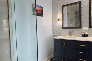 655 W Irving Park Rd, Chicago, IL 60613 - Photo 15