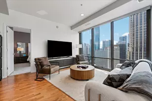 240 E Illinois St, Chicago, IL 60611 - Photo 3