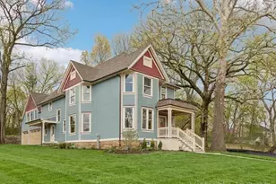 885 Geneva Rd, Saint Charles, IL 60174 - Photo 3