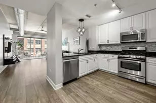 845 N Kingsbury St, Chicago, IL 60610 - Photo 3