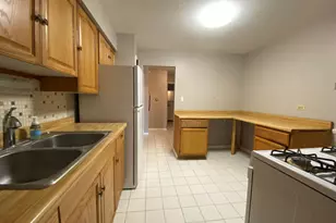 8994 Kennedy Dr, Des Plaines, IL 60016 - Photo 11