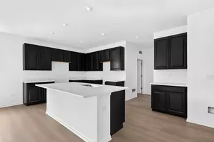 2021 Kenilworth Pl, Aurora, IL 60506 - Photo 5