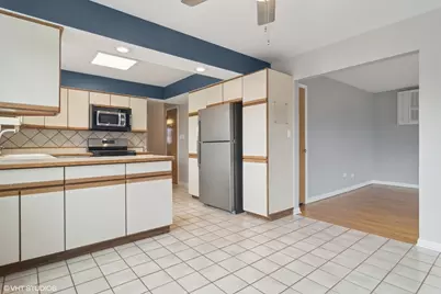 1600 N 17th Avenue #1, Melrose Park, IL 60160 - Photo 5