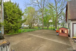 250 Peru St, Paw Paw, IL 61353 - Photo 37