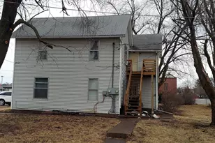 1202 17th St, Viola, IL 61486 - Photo 3