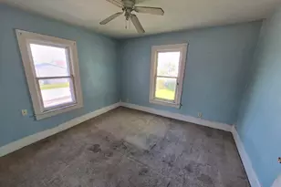 1202 17th Ave, Viola, IL 61486 - Photo 21