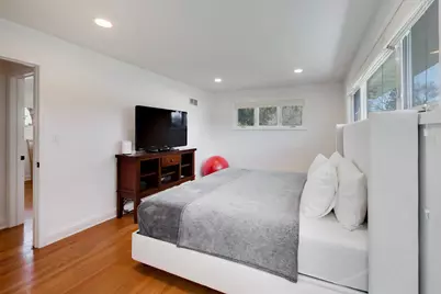 1032 Heatherfield Lane, Glenview, IL 60025 - Photo 13