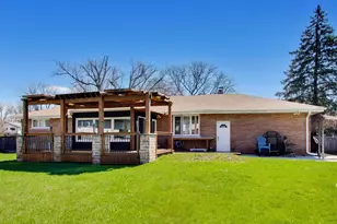 1032 Heatherfield Ln, Glenview, IL 60025 - Photo 25