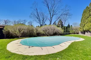 1032 Heatherfield Ln, Glenview, IL 60025 - Photo 27