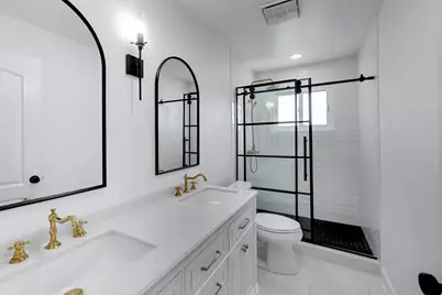 1032 Heatherfield Lane, Glenview, IL 60025 - Photo 19