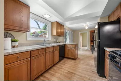 401 Hill Avenue, North Aurora, IL 60542 - Photo 13