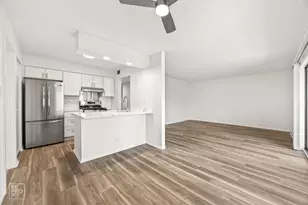 210 E Fountainview Ln, Lombard, IL 60148 - Photo 9