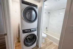 210 E Fountainview Ln, Lombard, IL 60148 - Photo 17