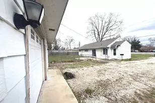 17W452 Butterfield Rd, Villa Park, IL 60181 - Photo 3