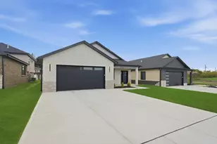 10734 S Worth Ave, Worth, IL 60482 - Photo 5