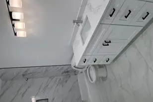 10734 S Worth Ave, Worth, IL 60482 - Photo 13