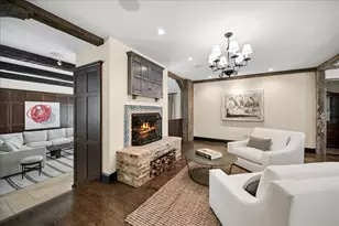 2448 Lincolnwood Dr, Evanston, IL 60201 - Photo 23