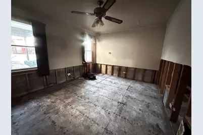 10100 S Saint Lawrence Avenue, Chicago, IL 60628 - Photo 5