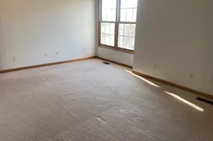 674 S Peace Rd, Sycamore, IL 60178 - Photo 9