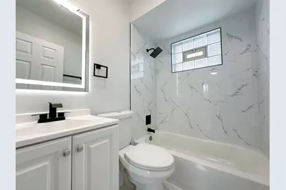 9820 S California Avenue, Evergreen Park, IL 60805 - Photo 13