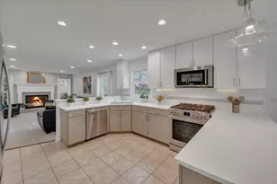 1355 Beckett Ln, Schaumburg, IL 60173 - Photo 11