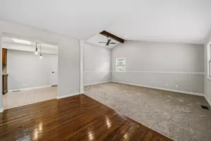 1562 White Trail, Elk Grove Village, IL 60007 - Photo 5