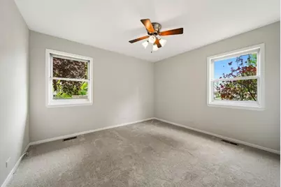 1562 White Trail, Elk Grove Village, IL 60007 - Photo 15