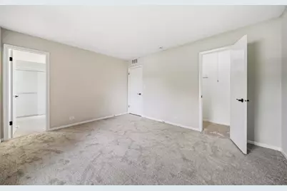 1562 White Trail, Elk Grove Village, IL 60007 - Photo 13