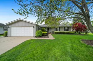 1562 White Trail, Elk Grove Village, IL 60007 - Photo 1