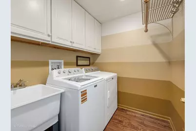 11025 Edgebrook Lane, Indian Head Park, IL 60525 - Photo 25