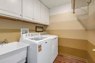 11025 Edgebrook Ln, Indian Head Park, IL 60525 - Photo 25