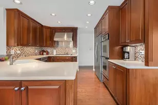 11025 Edgebrook Ln, Indian Head Park, IL 60525 - Photo 13