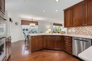 11025 Edgebrook Ln, Indian Head Park, IL 60525 - Photo 11
