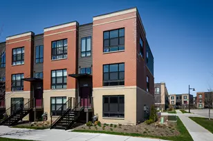 1210 Lakepointe Dr, Schaumburg, IL 60173 - Photo 1