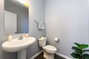 1210 Lakepointe Dr, Schaumburg, IL 60173 - Photo 9