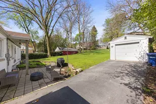 1335 College Ave, Wheaton, IL 60187 - Photo 17