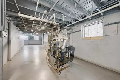 8026 S Dobson Avenue, Chicago, IL 60619 - Photo 25