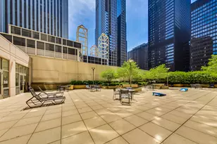222 N Columbus Dr, Chicago, IL 60601 - Photo 25