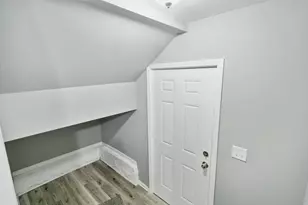 9305 S Homan Ave, Evergreen Park, IL 60805 - Photo 13